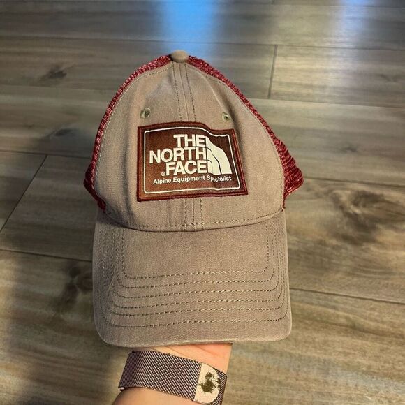 The North Face Logo Grey/ Maroon Trucker Hat Cap - Picture 1 of 5